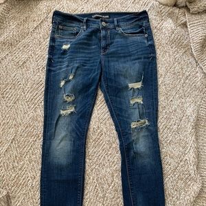 Express Distressed Skinny jeans